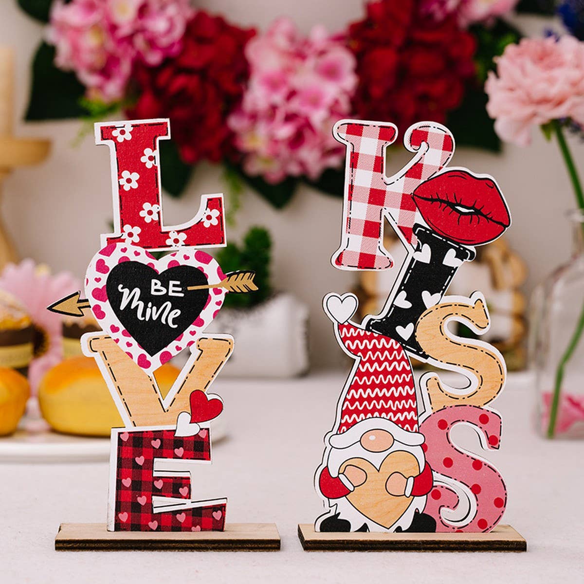 VALENTINE TABLETOP DECOR